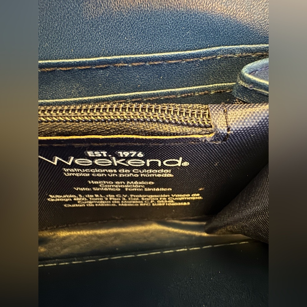 Weekend Classic Essential zip up Brown Wallet NWT - Picture 5 of 5